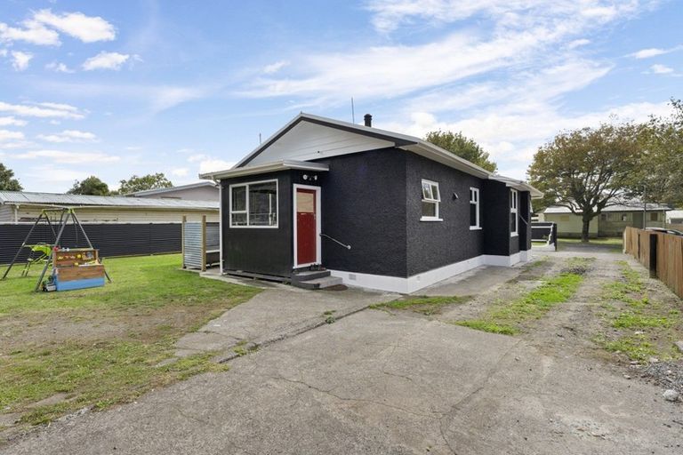 Photo of property in 22 Percy Avenue, Stratford, 4332