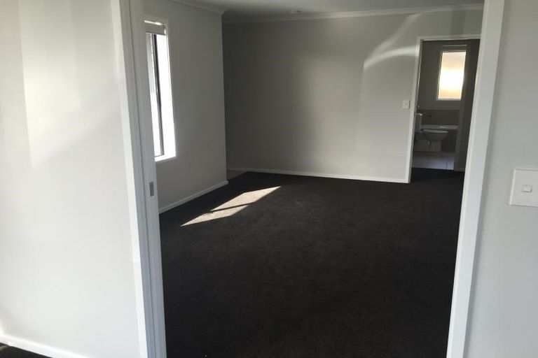 Photo of property in 18 Oolong Court, Huntington, Hamilton, 3210