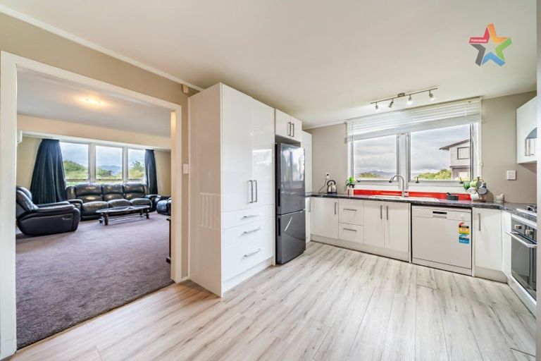 Photo of property in 4 Westpoint Avenue, Harbour View, Lower Hutt, 5010
