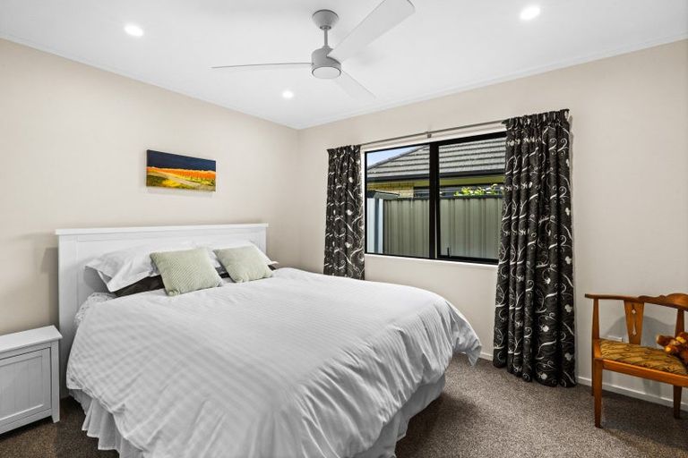 Photo of property in 27 Pinotage Drive, Greenmeadows, Napier, 4112