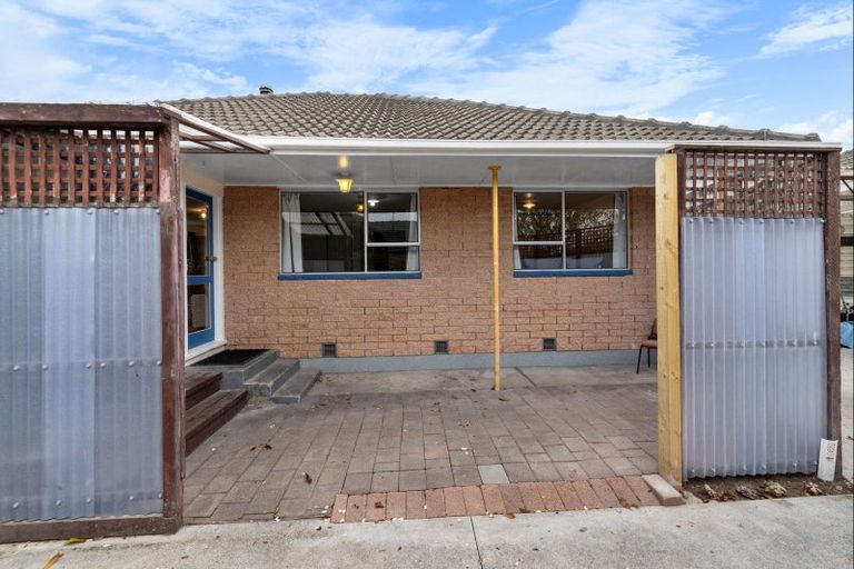 Photo of property in 2/17 Philomel Street, North New Brighton, Christchurch, 8083