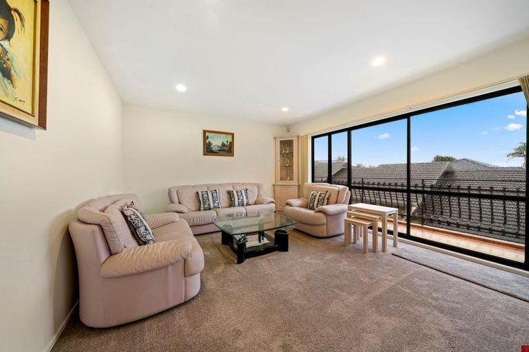 Photo of property in 1/27 Tumbridge Place, Somerville, Auckland, 2014