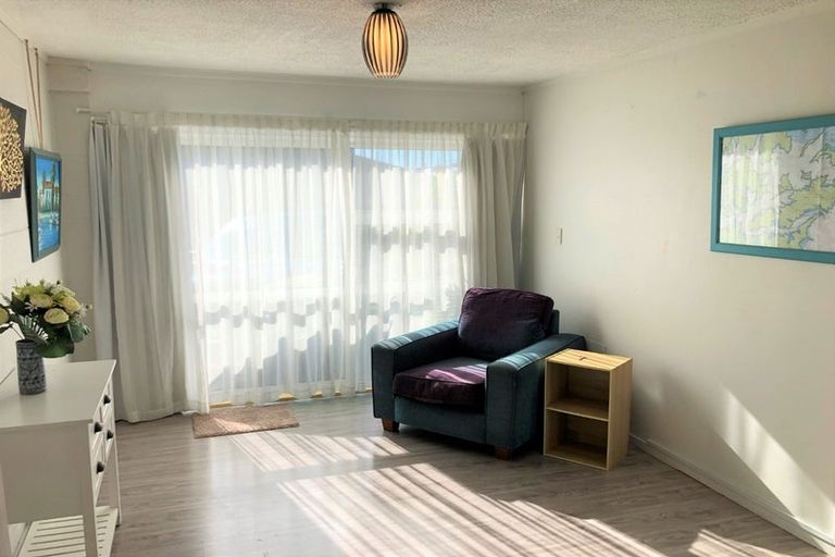 Photo of property in 2/55 Lake Road, Devonport, Auckland, 0624