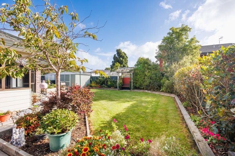 Photo of property in 21 Montana Way, Milson, Palmerston North, 4414