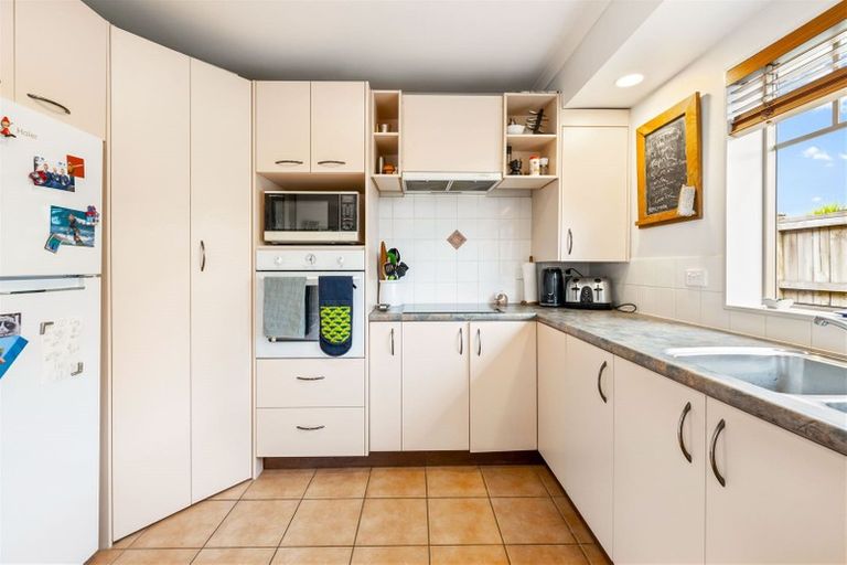 Photo of property in 40 Starlight Cove, Hobsonville, Auckland, 0618