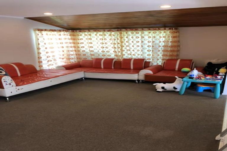 Photo of property in 2/92 Manuka Road, Glenfield, Auckland, 0629