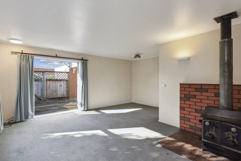 Photo of property in 28 Kapiti Road, Paraparaumu, 5032