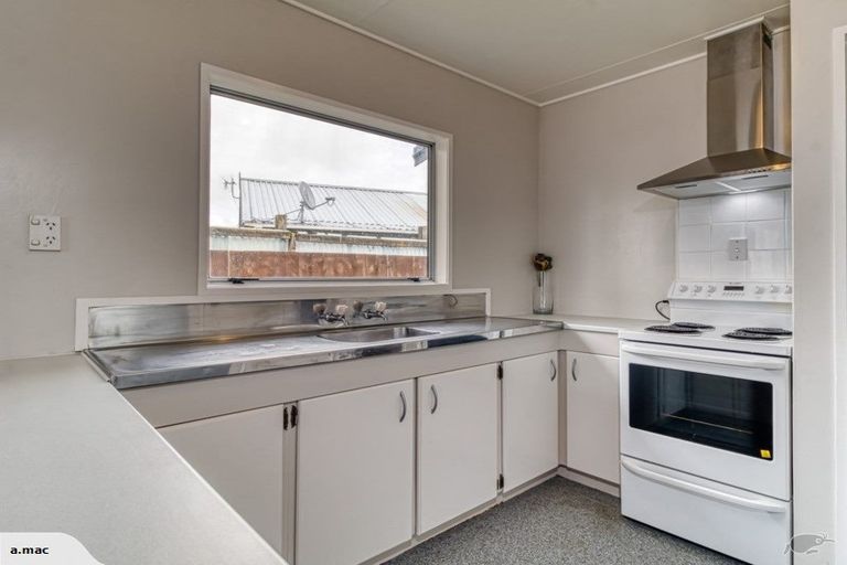 Photo of property in 16b Kilkee Terrace, Flaxmere, Hastings, 4120