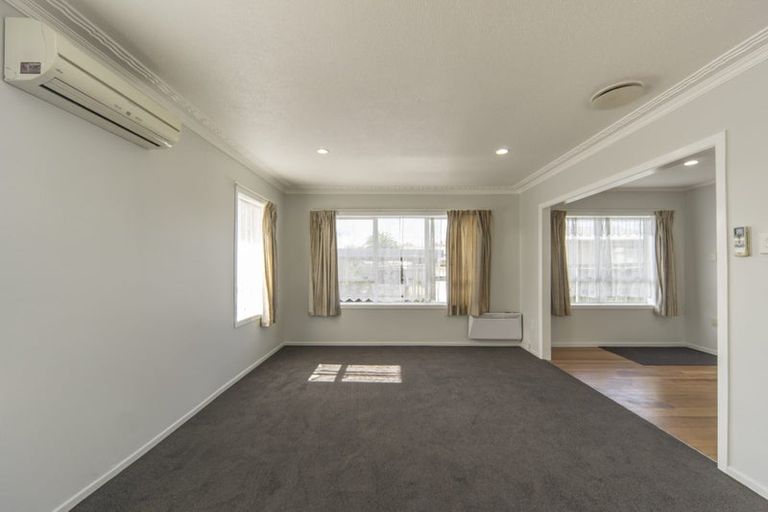 Photo of property in 7 Saint Lukes Place, Bader, Hamilton, 3206