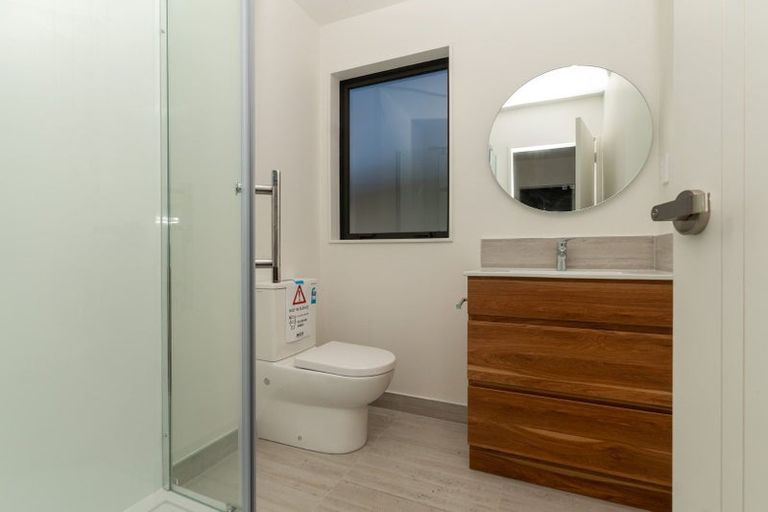 Photo of property in 7/116 Colwill Road, Massey, Auckland, 0614