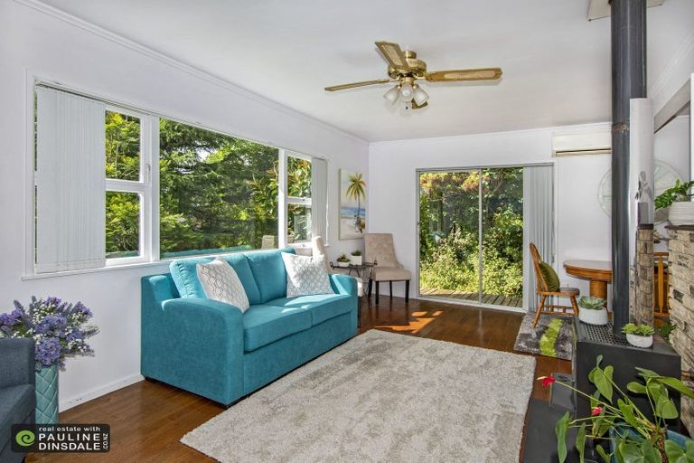 Photo of property in 11 Ogle Crescent, Te Kamo, Whangarei, 0112