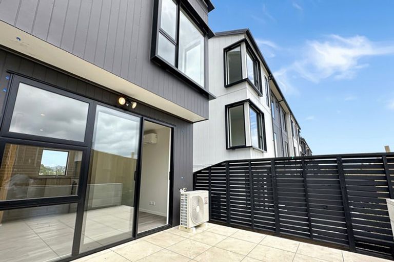 Photo of property in 52 Ara Mara Hua, Henderson, Auckland, 0612