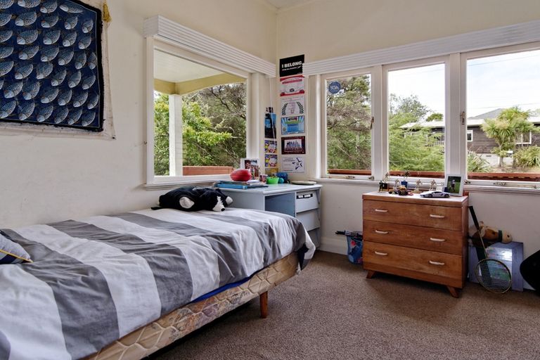 Photo of property in 19 Konini Road, Titirangi, Auckland, 0604