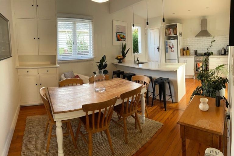 Photo of property in 46 Rua Road, Glen Eden, Auckland, 0602