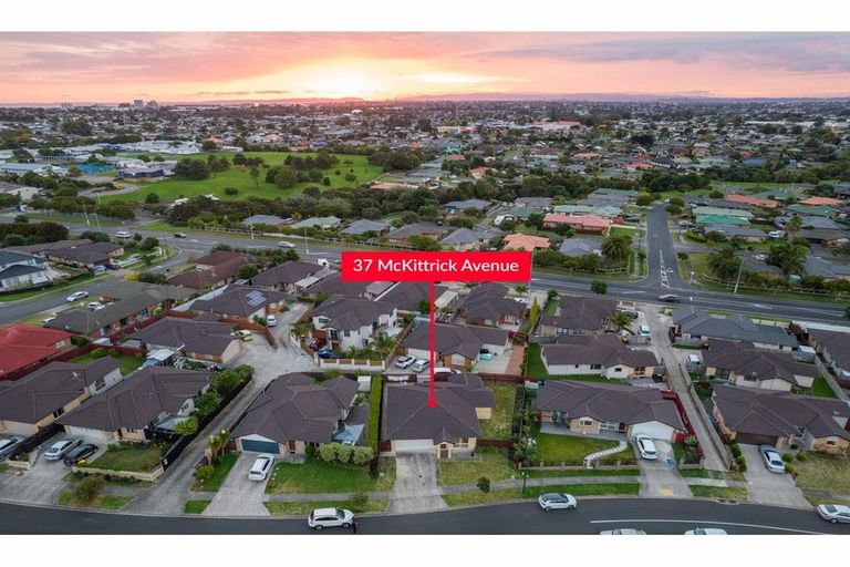 Photo of property in 37 Mckittrick Avenue, Flat Bush, Auckland, 2019