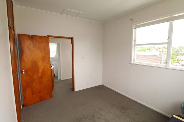 Photo of property in 232 Birkdale Road, Birkdale, Auckland, 0626