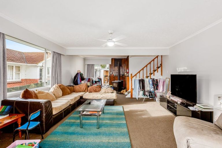 Photo of property in 21 Mangaroa Hill Road, Maoribank, Upper Hutt, 5018