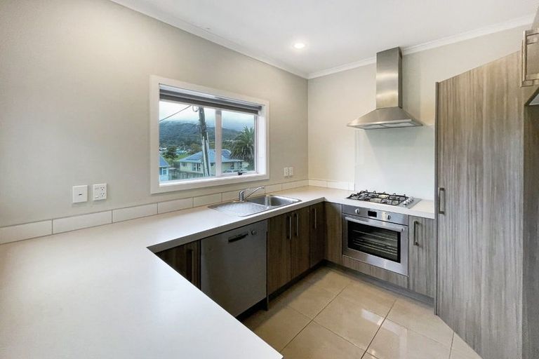 Photo of property in 136 George Street, Stokes Valley, Lower Hutt, 5019