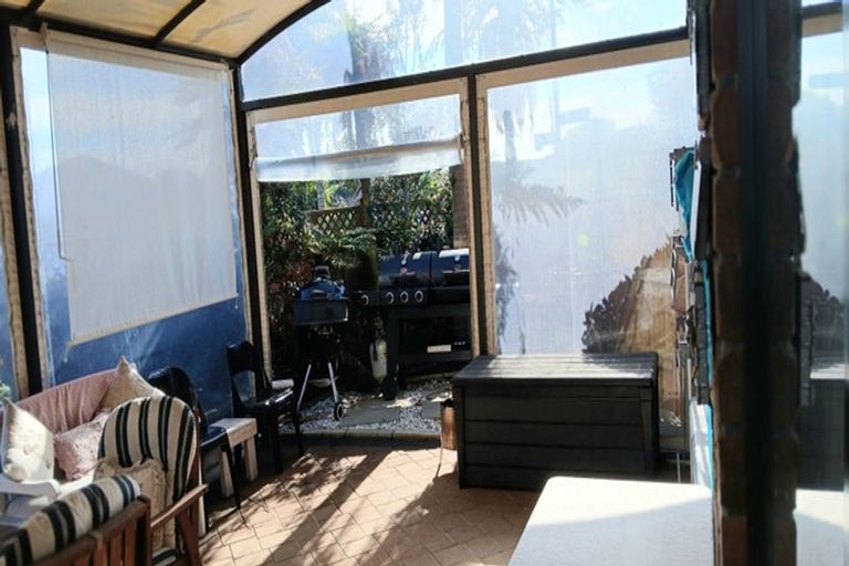 Photo of property in 66 Blackwood Drive, Wattle Downs, Auckland, 2103