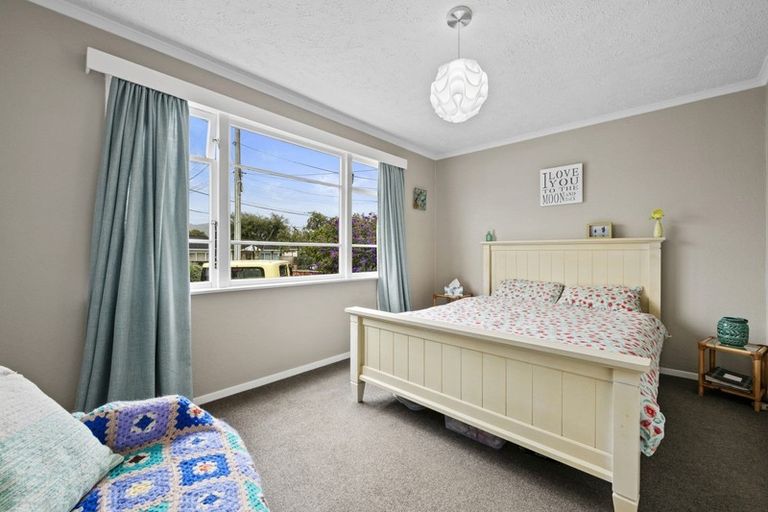 Photo of property in 7 Kowhai Avenue, Ebdentown, Upper Hutt, 5018