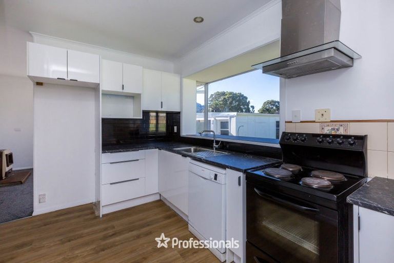 Photo of property in 92 Pine Avenue, Ebdentown, Upper Hutt, 5018