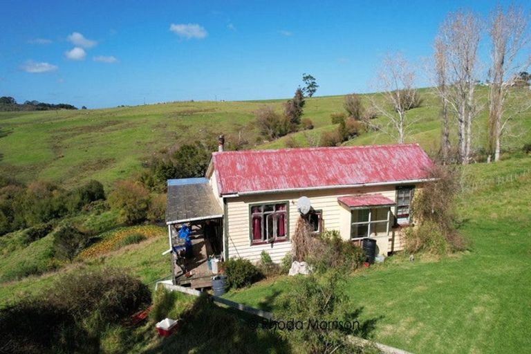 Photo of property in 153 Pahi Road, Pahi, Paparoa, 0571