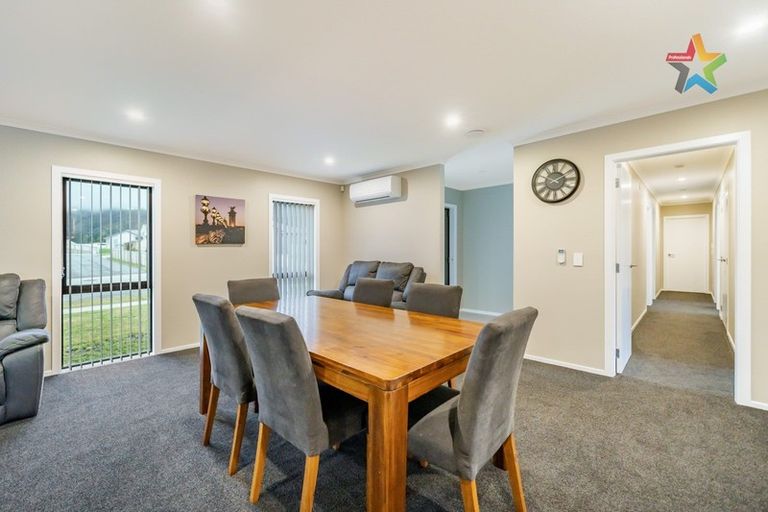 Photo of property in 6 Jack Vaughan Grove, Wainuiomata, Lower Hutt, 5014