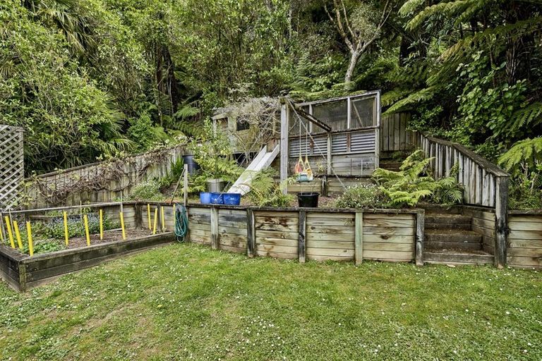 Photo of property in 24 Elmslie Road, Pinehaven, Upper Hutt, 5019