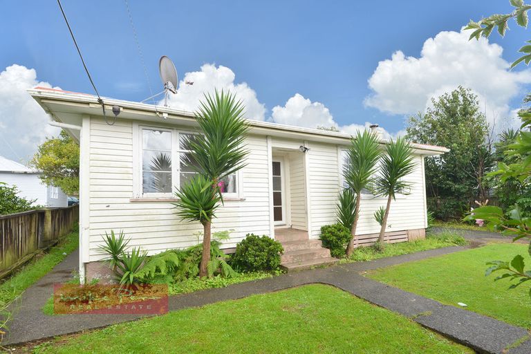 Photo of property in 5 Pukemiro Road, Te Kamo, Whangarei, 0112