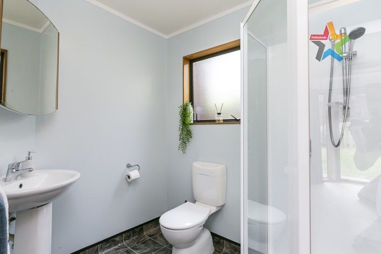 Photo of property in 18 Kilsyth Street, Karori, Wellington, 6012