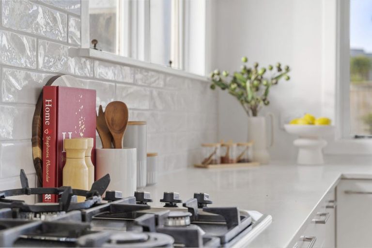 Photo of property in 13 Sheehan Road, Te Atatu South, Auckland, 0610