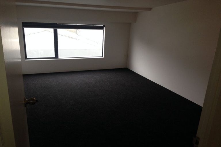 Photo of property in 8 Torrens Terrace, Mount Cook, Wellington, 6011