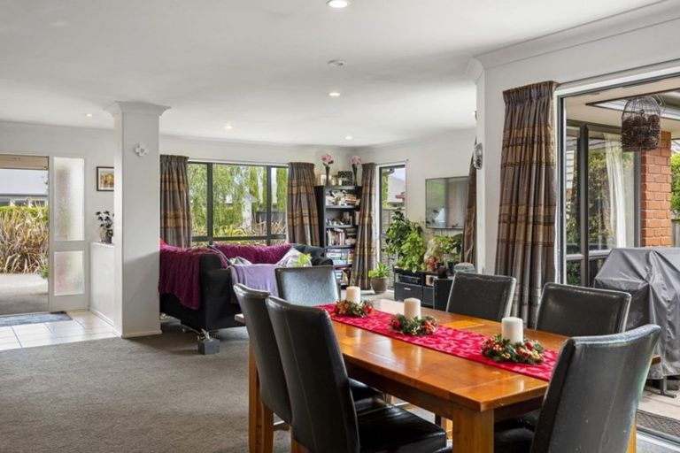 Photo of property in 15 Hideaway Gate, Parklands, Christchurch, 8083