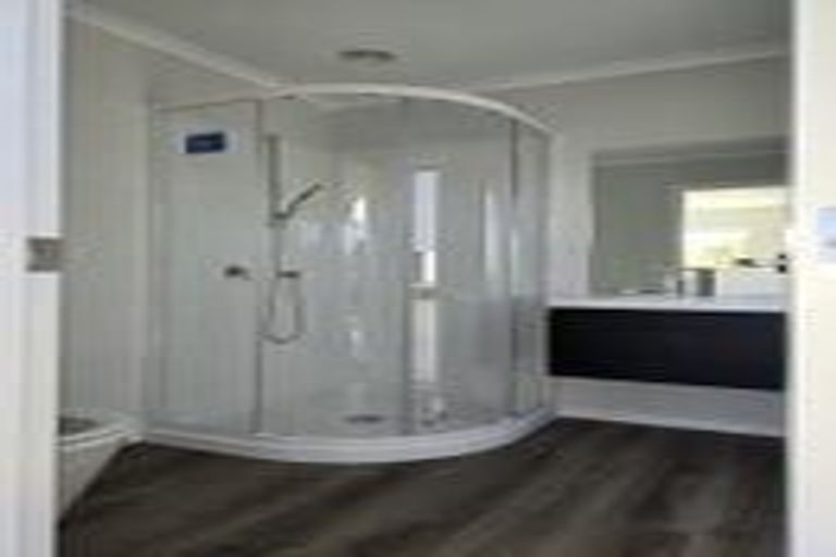 Photo of property in 19 Rotoiti Place, Paraparaumu, 5032