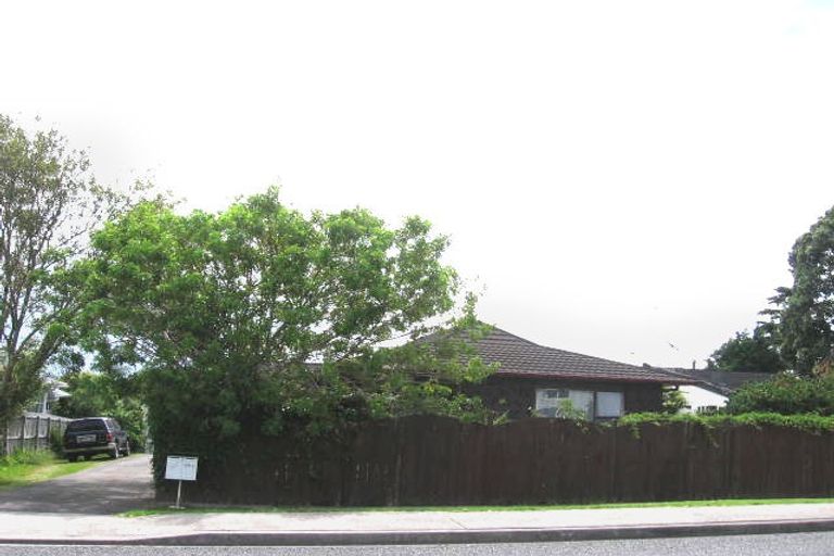Photo of property in 2/48 Toroa Street, Torbay, Auckland, 0630
