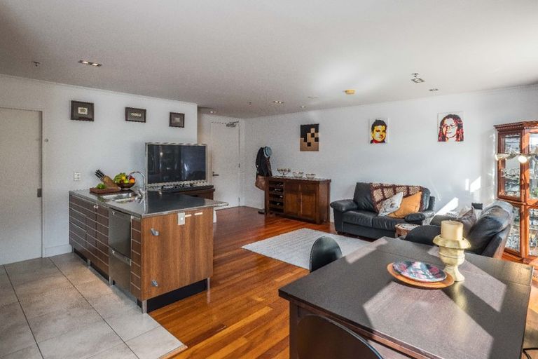 Photo of property in Augusta Apartments, 19/254 Willis Street, Te Aro, Wellington, 6011