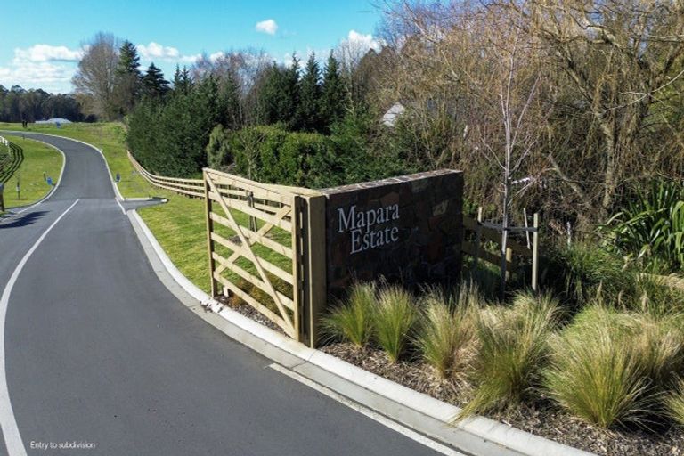 Photo of property in 2 Willow Lane, Acacia Bay, 3385
