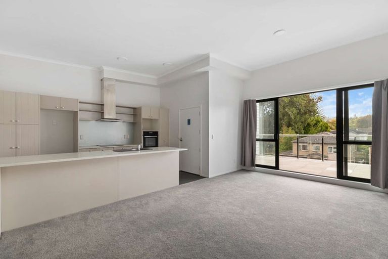 Photo of property in 23/11 Carlos Drive, Flat Bush, Auckland, 2016
