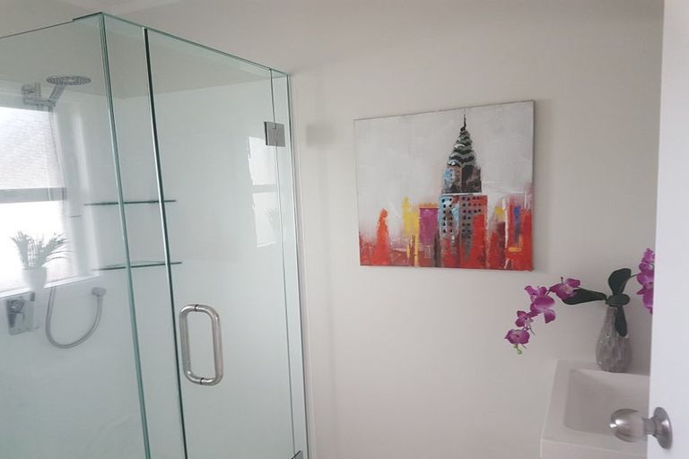 Photo of property in 4/27 Nikau Street, New Lynn, Auckland, 0600