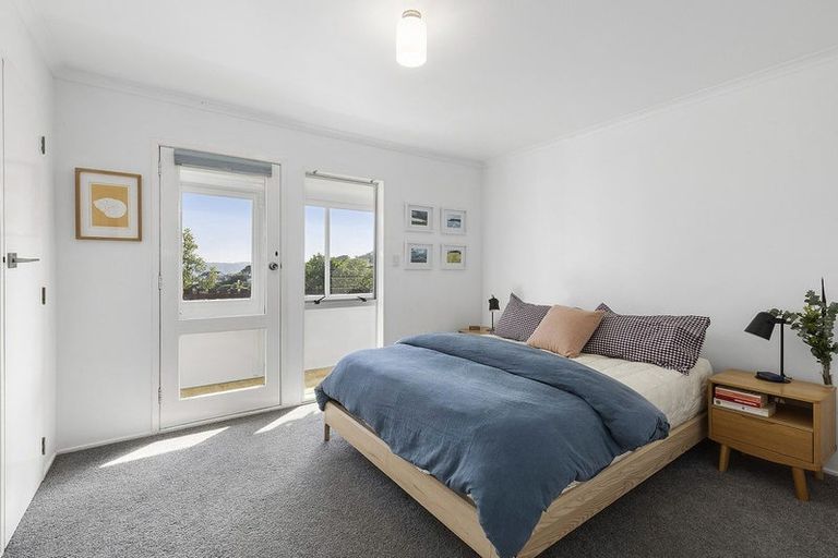 Photo of property in 77 Kaikoura Street, Maupuia, Wellington, 6022