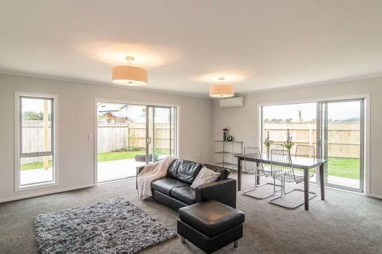 Photo of property in 96 Mazengarb Road, Paraparaumu Beach, Paraparaumu, 5032