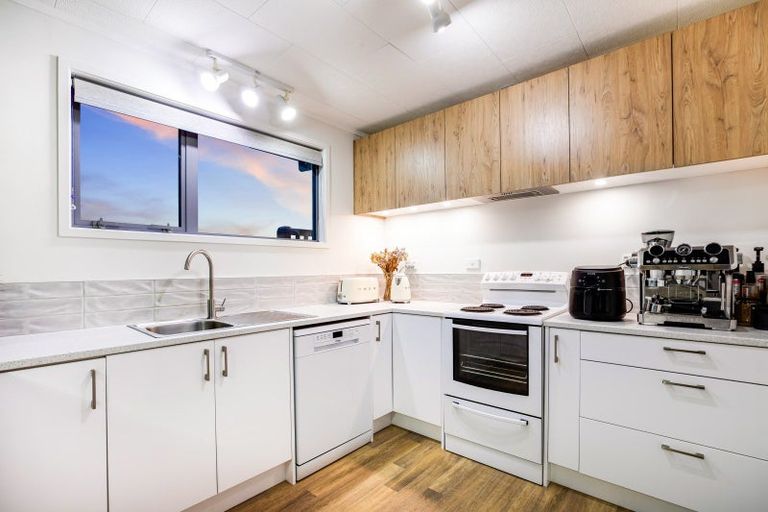 Photo of property in 4 Staysail Place, Whitby, Porirua, 5024