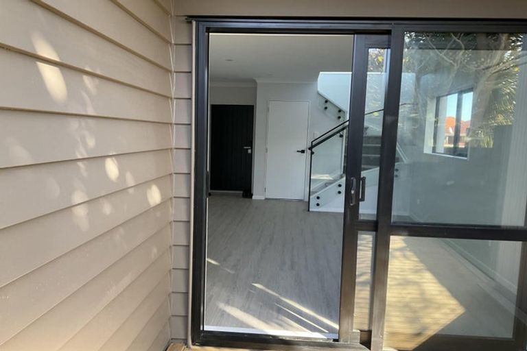 Photo of property in 421 Great South Road, Papatoetoe, Auckland, 2025