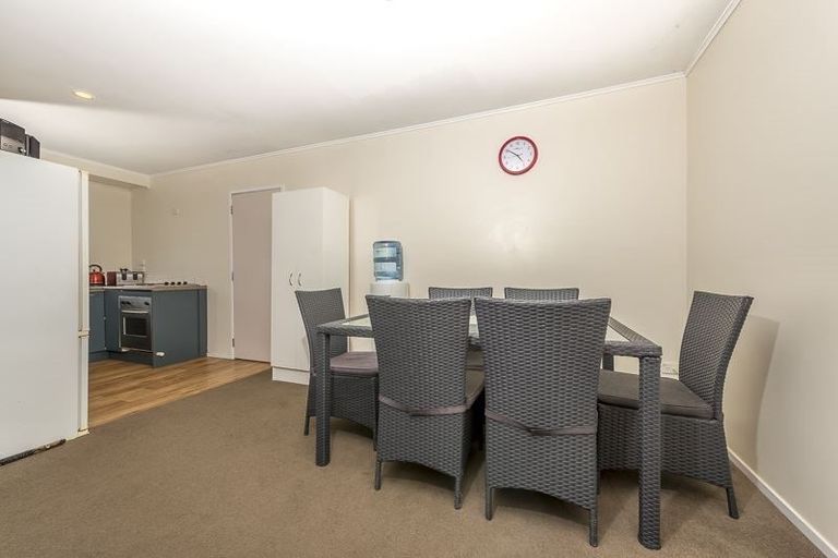 Photo of property in 26 Dovey Place, Massey, Auckland, 0614