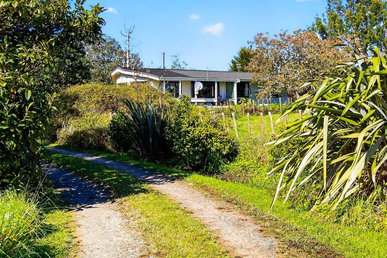 Photo of property in 288 Valley Road, Kaiwaka, 0573