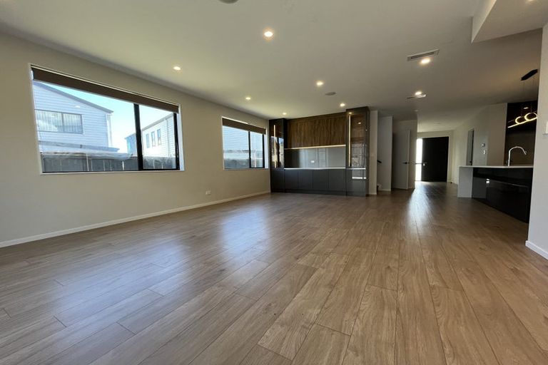 Photo of property in 42 Dromoland Drive, Flat Bush, Auckland, 2019