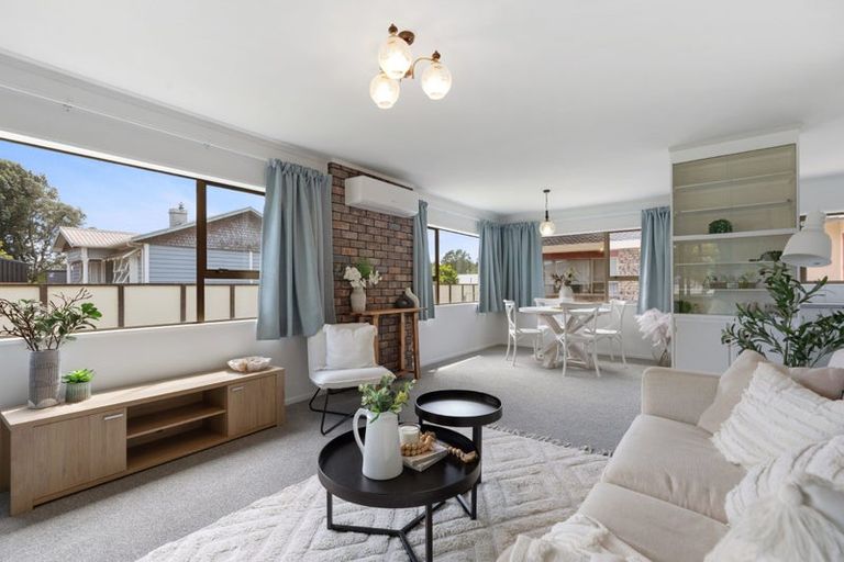 Photo of property in 12a Hastings Street, Te Puke, 3119