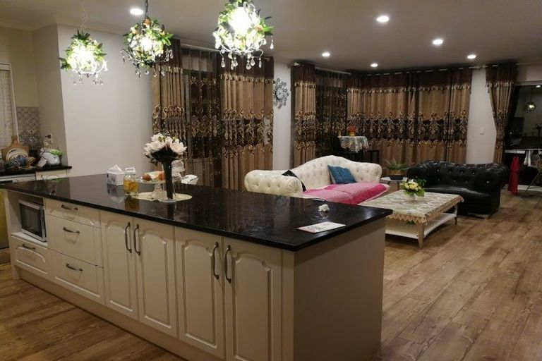 Photo of property in 21 Spyglass Street, Red Beach, 0932