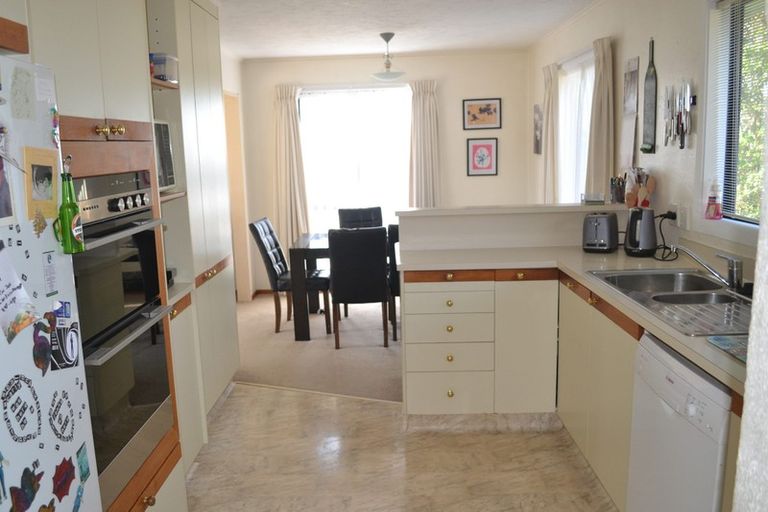 Photo of property in 16 Anaheim Place, Churton Park, Wellington, 6037