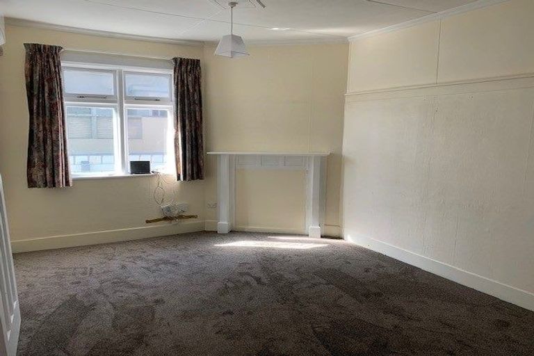 Photo of property in 22 Reef Street, Island Bay, Wellington, 6023